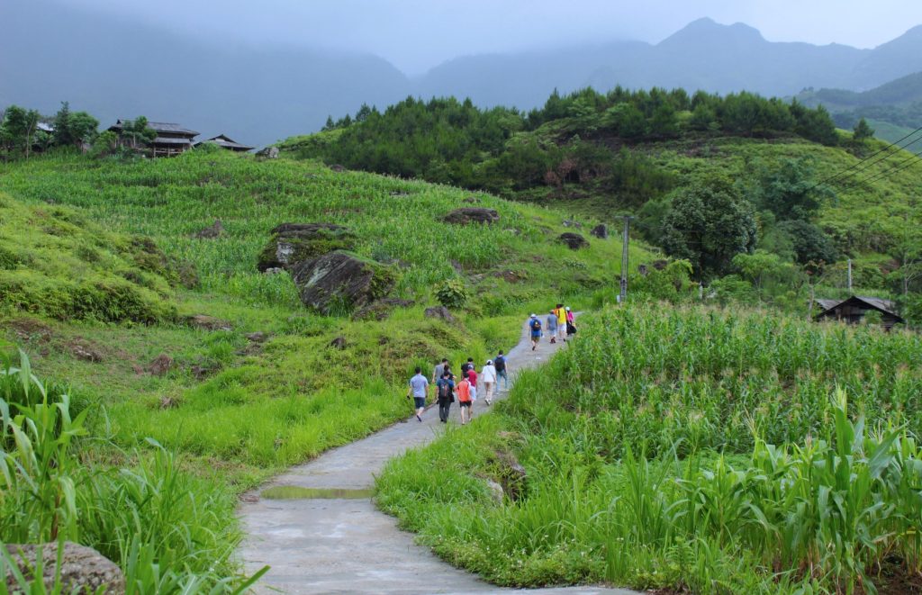 đường vào thác - Ha Giang