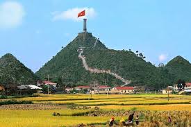 lung cu - dong van