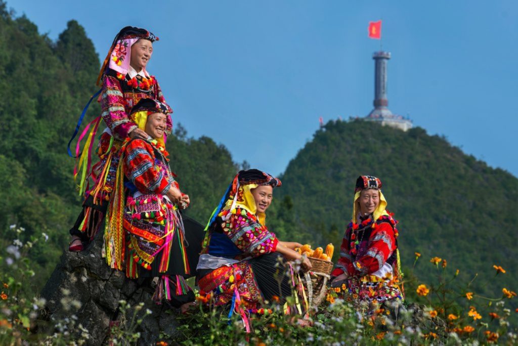 Văn hóa - Lung Cu